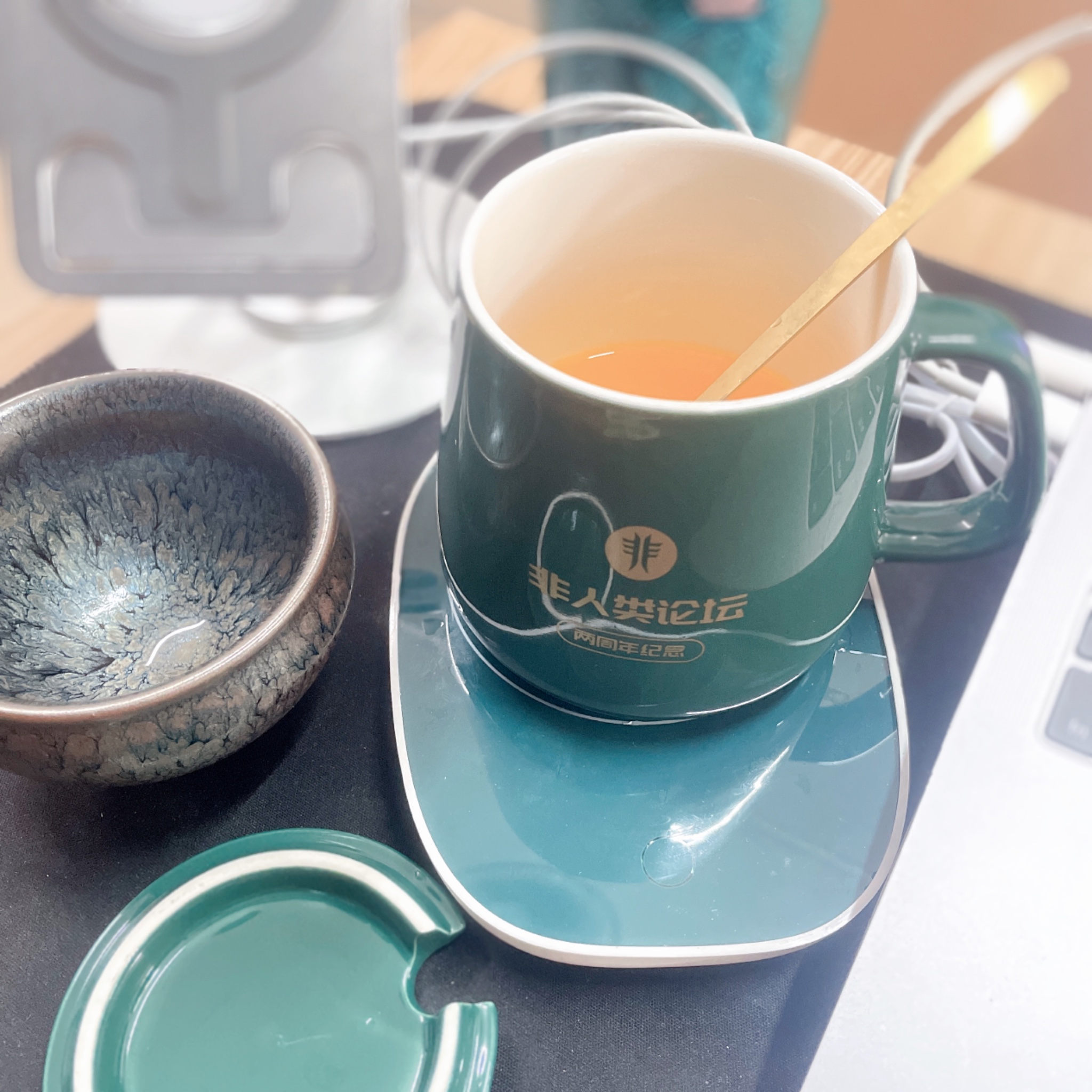 非主流论坛的纪念品到啦-恒温杯