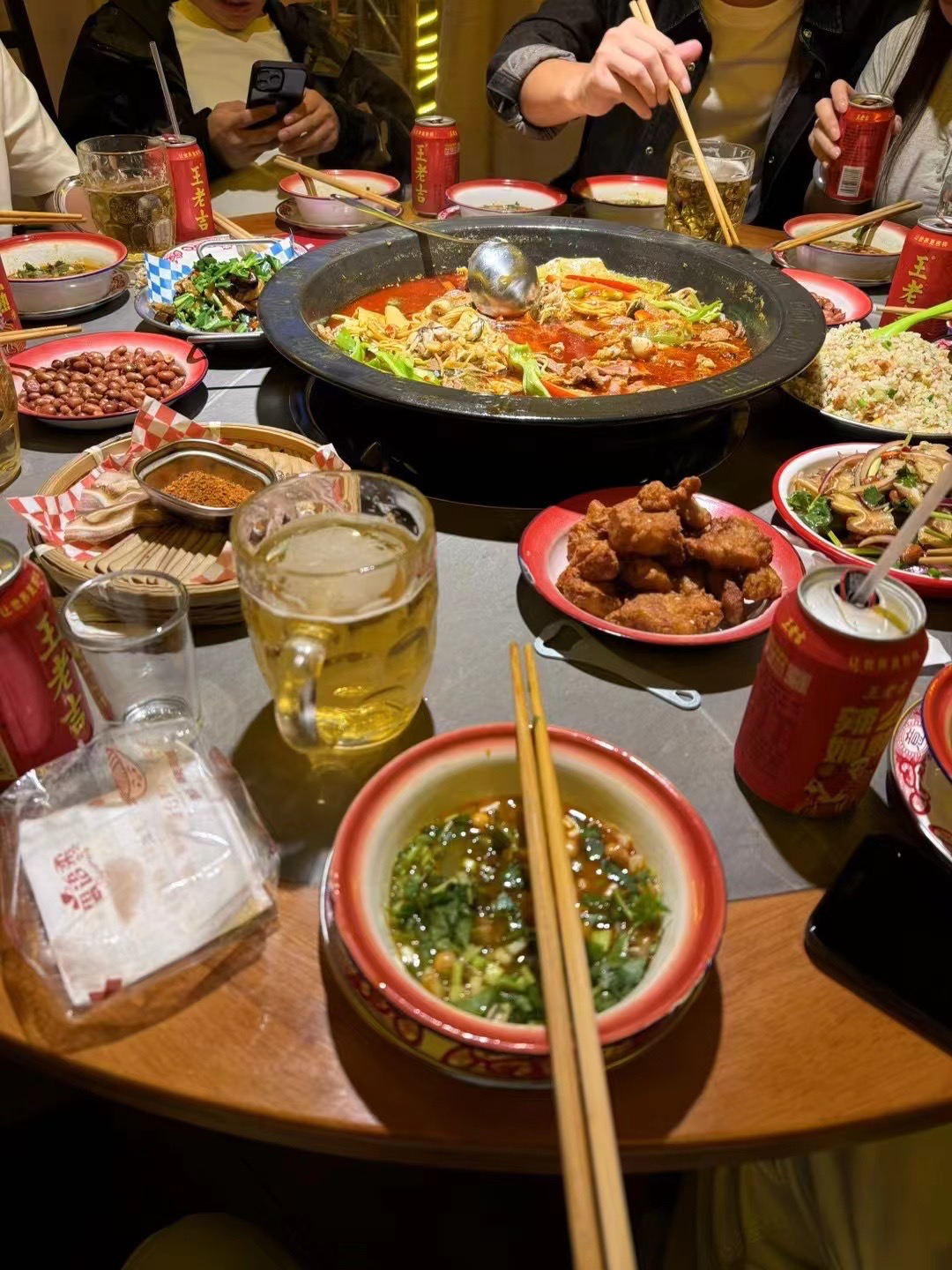 夜猫子些，夜生活开始了