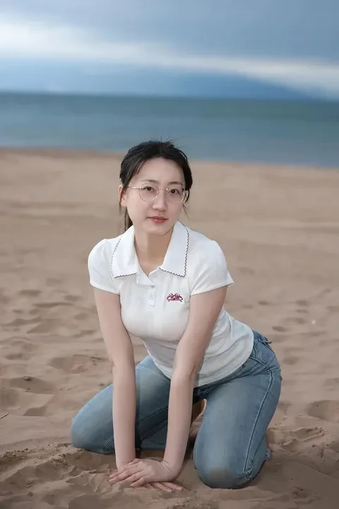 分享一个姿势的美女