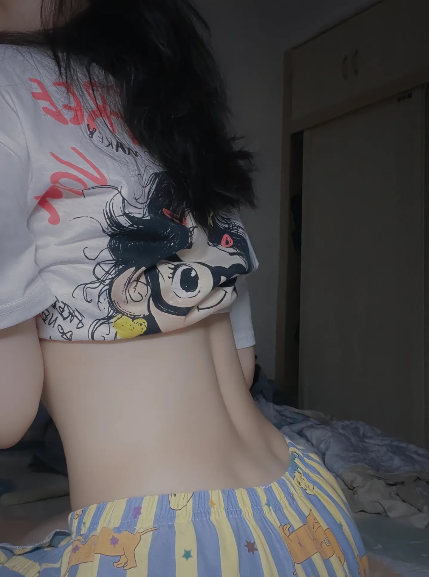 各位大佬，有此好腰背，该当何干？